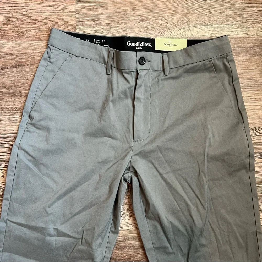 Goodfellow Men's Gray Slim Tech Chino Pants - Picture 3 of 6